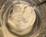 Sajtkrémes vaníliás macaron töltelék recept fázis 2 fotója