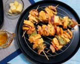 A picture of step 5 of Paneer shashlik tikka.