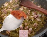 Foto langkah ke 4 dari resep Sambal Cumi Asin Cabe Hijau.