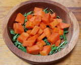 Foto del paso 1 de la receta: Ensalada de papaya con aguacate