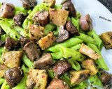 Foto del paso 7 de la receta: Macarrones con longaniza, relleno y portobello al ajillo