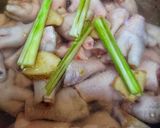 Gambar langkah 1 resipi Sup Collagen Kaki Ayam.