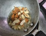 A picture of step 4 of Kanchipuram Idli.