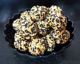 તલ ના પૌષ્ટિક લાડુ (Til Healthy Ladoo Recipe In Gujarati) રેસીપી સ્ટેપ2ફોટો