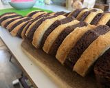 A picture of step 7 of Cocoa-Vanilla Sponge cake.