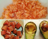 Foto del paso 1 de la receta: Tartar de salmón, aguacate y atún rojo