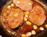 Hình bước làm 2 của món Sốt Bò Beefsteak