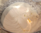 Foto del paso 3 de la receta: Tarta de queso con base de galletas al horno