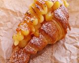 Foto del paso 6 de la receta: Croissant casero relleno de piña caramelizada y crema quemada