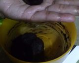 A picture of step 2 of Oreo cheze truffle.