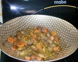 Foto del paso 4 de la receta: Encebollado de Pollo y Chorizos Criollo al vino.