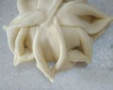 A picture of step 4 of Chicken ball stuffed flower bread.