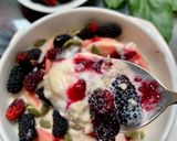 Foto langkah ke 1 dari resep Guava Berry Breakfast.