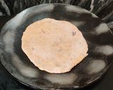 A picture of step 4 of Carrot paratha.