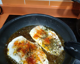 Foto del paso 2 de la receta: Pollo en salsa de tomate y queso