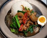 รูปขั้นตอนการทำที่ 2 ของ ข้าวกะเพราขาหมู
