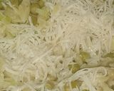 Foto del paso 3 de la receta: Orzo vegano con puerro y arvejas
