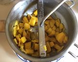 A picture of step 2 of California Farm Light Mango Margeritas.