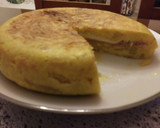 Foto del paso 7 de la receta: Tortilla rellena de jamón cocido y queso