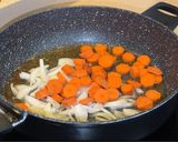 Foto del paso 2 de la receta Conejo en crema de mostaza y zanahorias