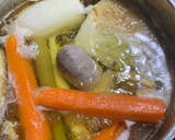 Foto del paso 3 de la receta: Consomé de Navidad