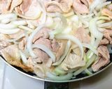 A picture of step 2 of Easy Ginger Pork with Pork Slices and Onion.