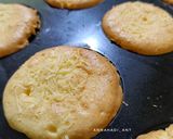 Foto langkah ke 6 dari resep Cupcake Bolu Pisang Keju.