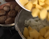 Foto del paso 9 de la receta: Patatas guisadas con albóndigas caseras, en olla exprés