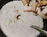 Foto langkah ke 3 dari resep Creamy Mushroom Sauce.