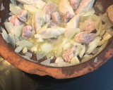 Foto del paso 2 de la receta: Tajín de pollo con patatas (guiso)