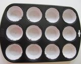 Kakaós muffin meglepetéssel recept fázis 4 fotója