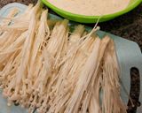 Foto langkah ke 1 dari resep Enoki Goreng.