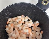 صورة لخطوة 2 من وصفة جمبري ورز ابيض🍚🍤