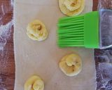 Foto del passaggio 10 della ricetta Ravioli bicolore con i cuoricini, alla crema di formaggio 🌷
