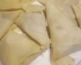 A picture of step 3 of Chicken samosa.