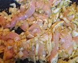 A picture of step 2 of Tom Yum Pasta.
