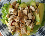 Foto del paso 3 de la receta: Tortilla de lechuga con pollo y aguacate