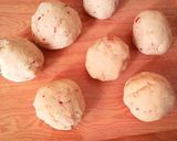 A picture of step 3 of Cprisy Yam Balls with Minced meat.