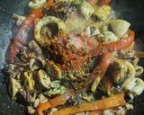 Foto del paso 4 de la receta: Arroz con calamares, gambas y galeras