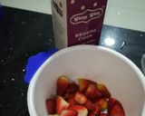 A picture of step 2 of Strawberry Mousse In Chocolate Ball.