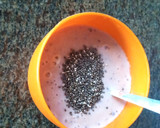 A picture of step 2 of Grape smoothie.