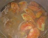 Hình bước làm 1 của món Canh cà chua bò tái