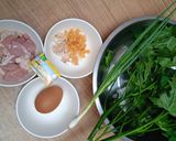 รูปขั้นตอนการทำที่ 1 ของ ต้มจืดไข่น้ำใบไชยาา ต้นผงชูรส😋🌿🍗🐣