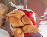Foto langkah ke 1 dari resep Strawberry Smoothie dengan Yogurt.