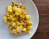 Szalonnás-tojásos krumpli 🥓🥚🥔 recept fázis 4 fotója