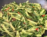 Foto langkah ke 5 dari resep Kangkung Belacan.
