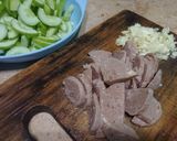 Foto langkah ke 1 dari resep Tumis Timun Telur.