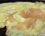 A picture of step 3 of Egg burger.
