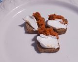 Foto del paso 1 de la receta: 115. Mini biscotes de queso de cabra y sobrasada