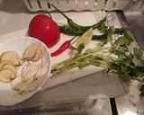 Foto langkah ke 2 dari resep Tumis kerang tomat..